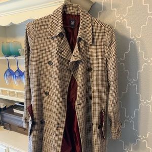 Adorable Gap Plaid Trench Coat with Belt